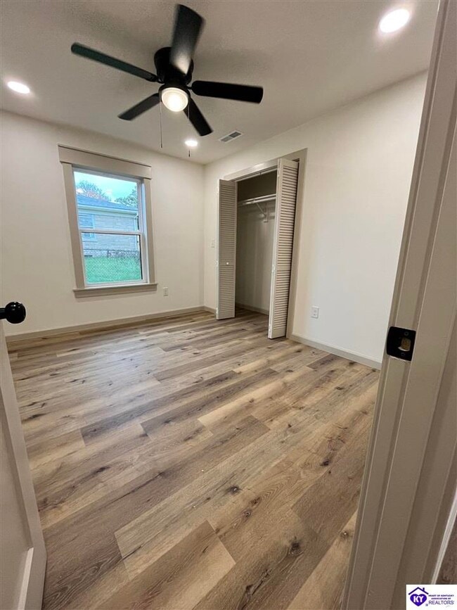 Building Photo - 1003 W Vine St