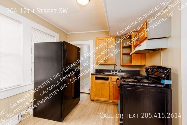 Building Photo - 304 12th St SW