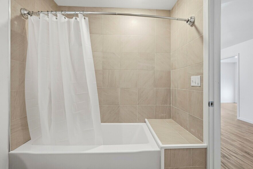 Building Photo - 114 Park Ave