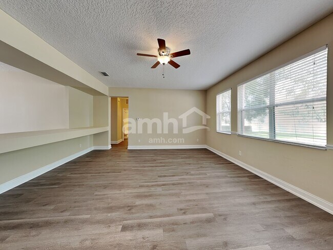 Building Photo - 2475 Breezy Meadow Rd