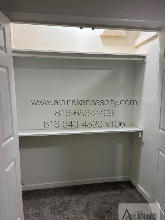 Building Photo - Northland Bungalow in Staley SD Available Now