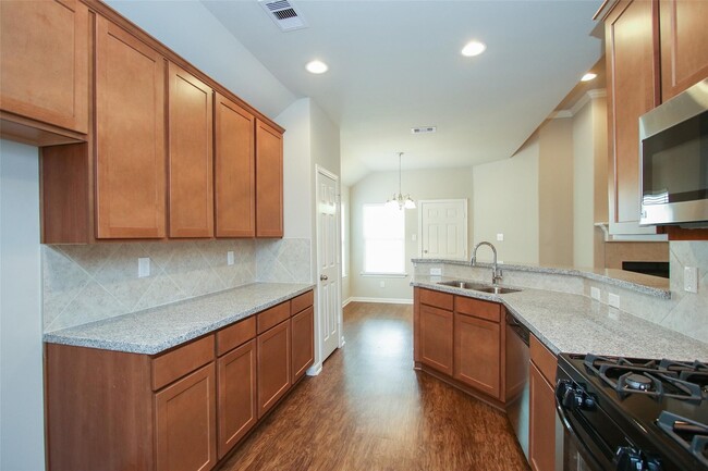 Building Photo - 8005 Woodward St