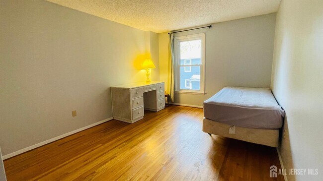 Building Photo - 4702 Hana Rd