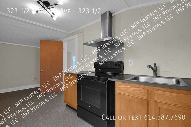 Building Photo - 323 1/2 S Ogden Ave