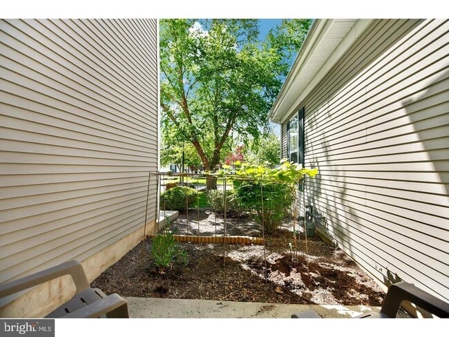 Building Photo - 93 Windsor Pond Rd