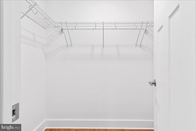 Building Photo - 807 Radcliff Ave