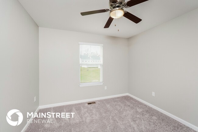Building Photo - 2066 N Sarah Dr