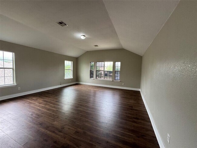 Building Photo - 1800 Rachel Ln