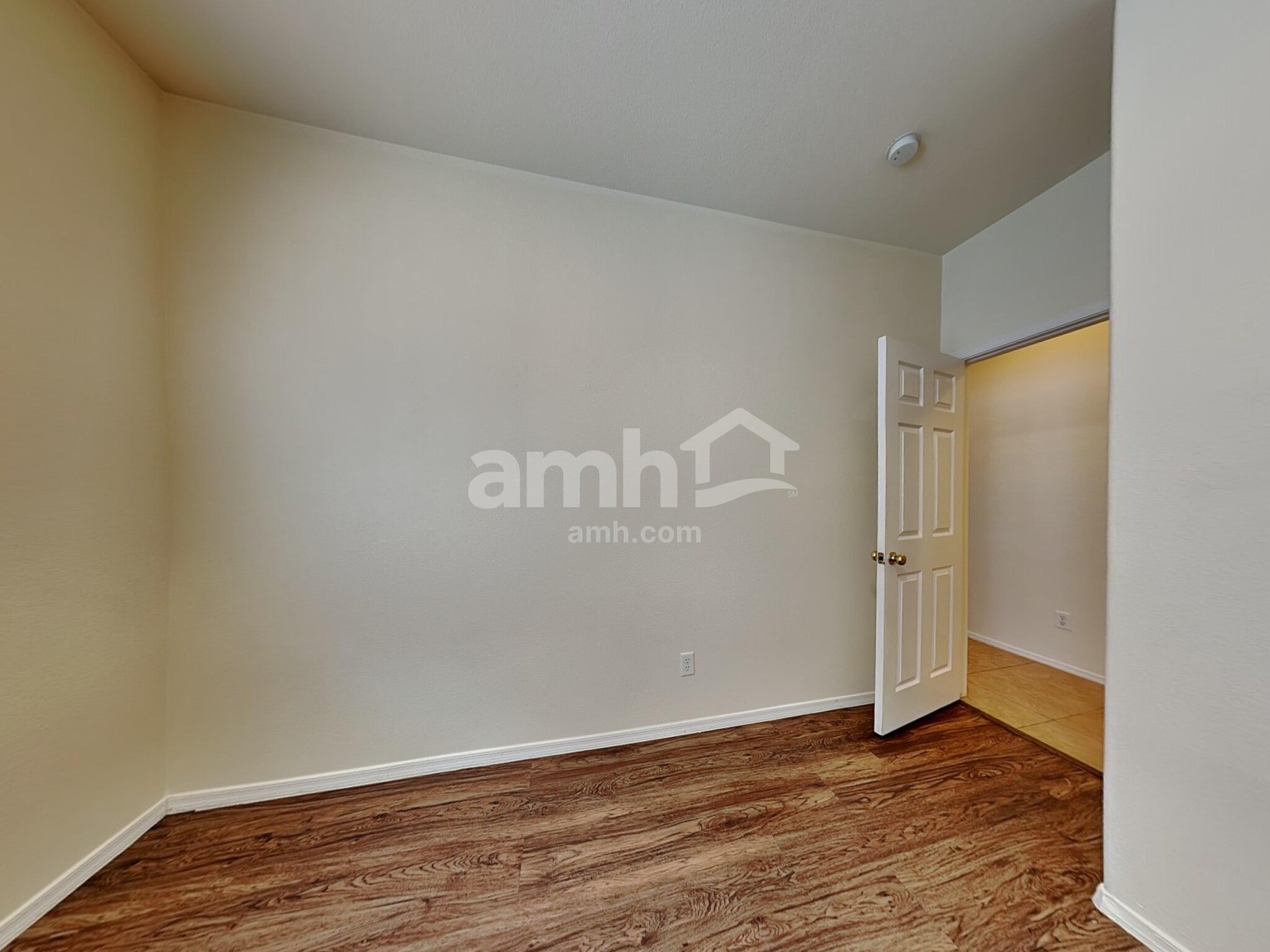 Building Photo - 14610 W Acapulco Ln