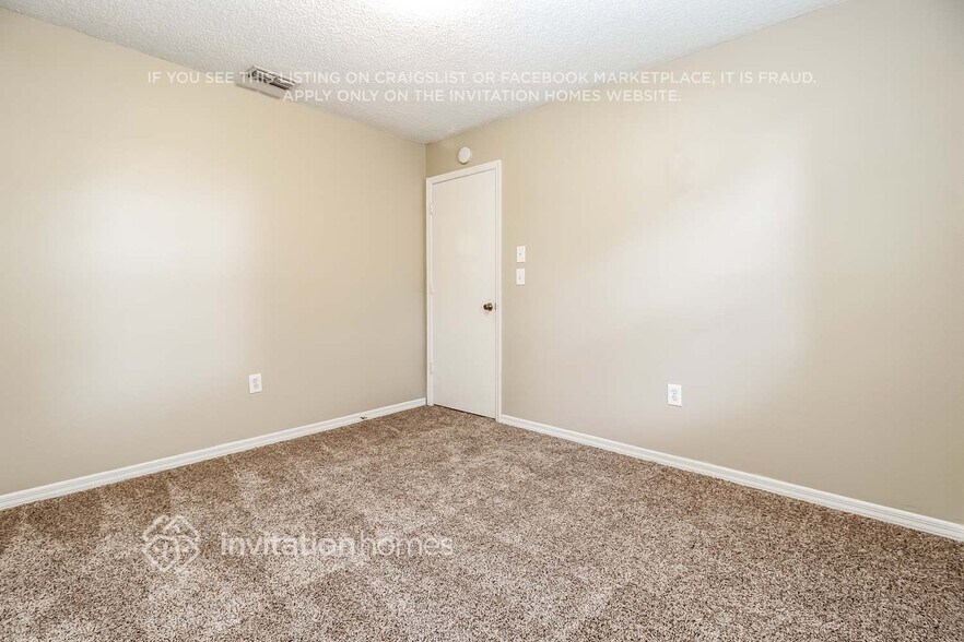 Building Photo - 13003 Madison Ave