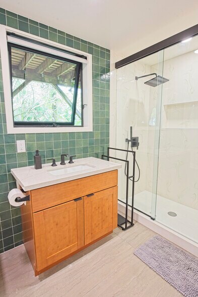 Building Photo - 2828 Dow St