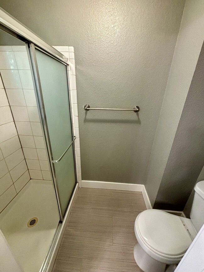Building Photo - 7592 Deltawind Dr