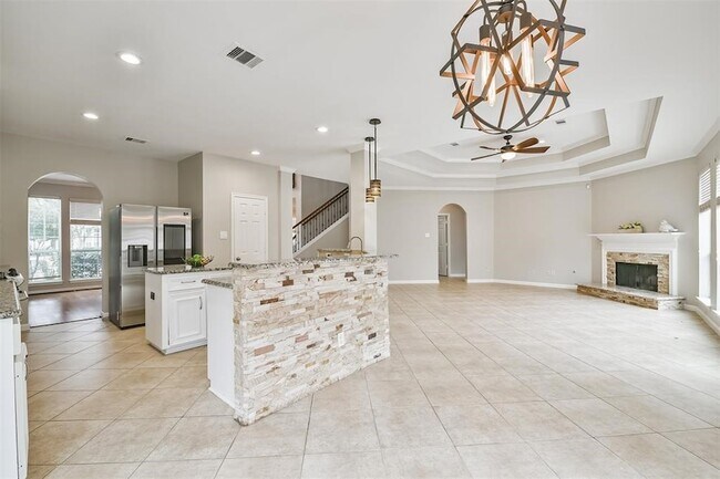 Building Photo - 13707 Elm Shores Dr