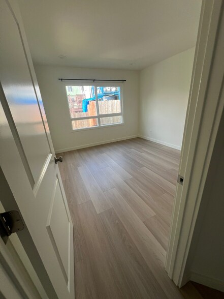 Building Photo - 10 Pueblo St