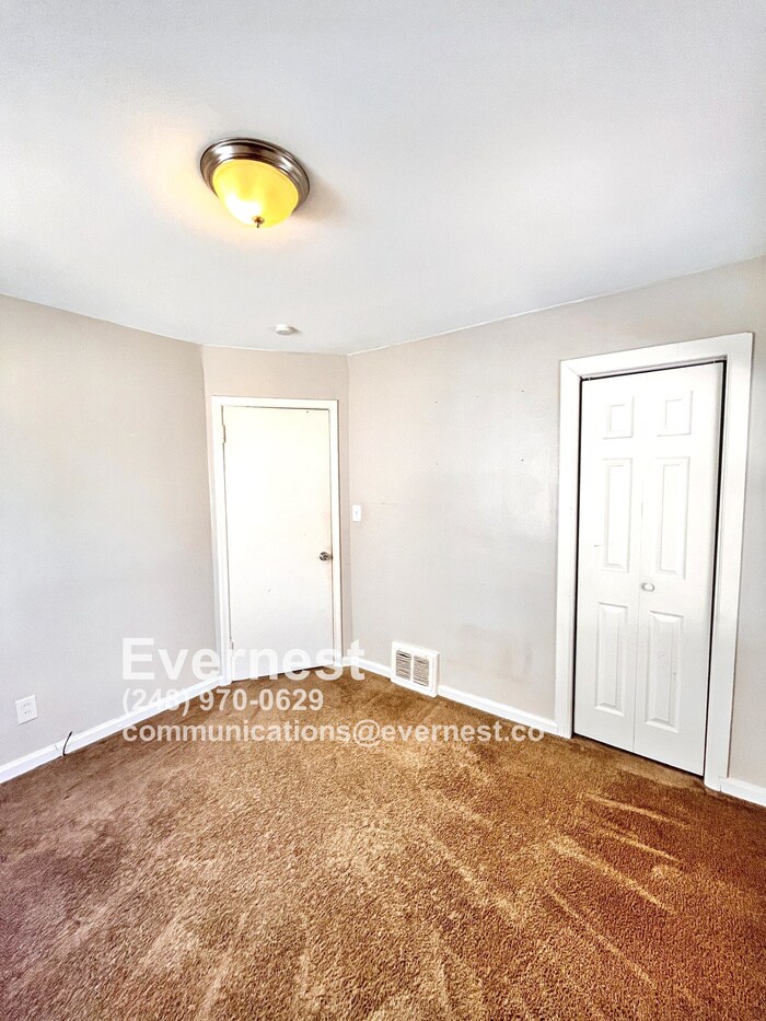 Building Photo - 6901 Heyden St