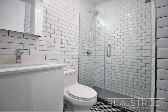 Building Photo - 2 bedroom in BROOKLYN NY 11233