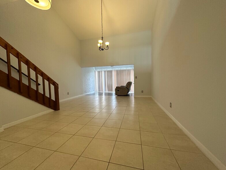 Building Photo - 26610 Southern Pines Dr