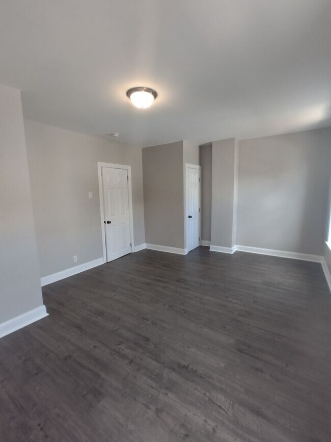 Building Photo - Spacious West Philly Home