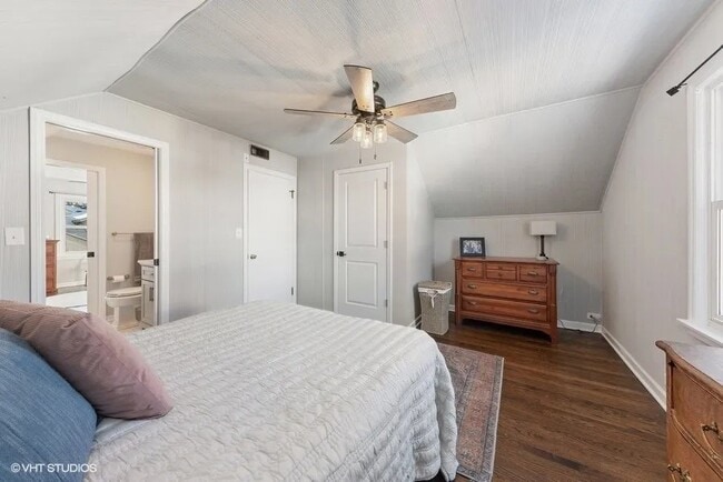 Building Photo - 540 S Evergreen Ave