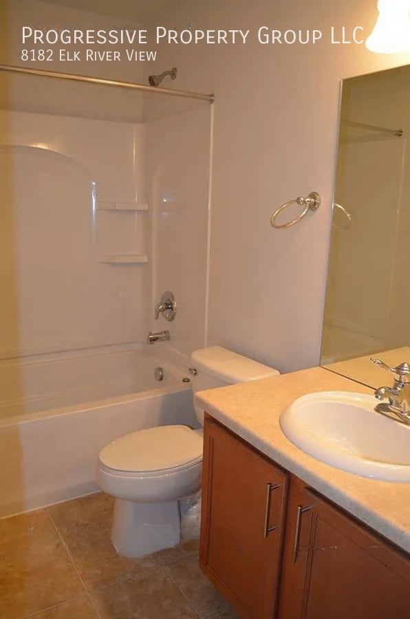 Building Photo - 8182 Elk River View