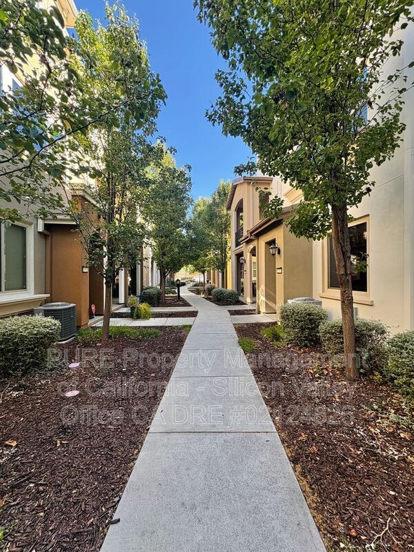Building Photo - 2712 Ferrara Cir