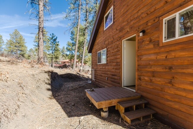 Building Photo - 337A Brookhill Dr