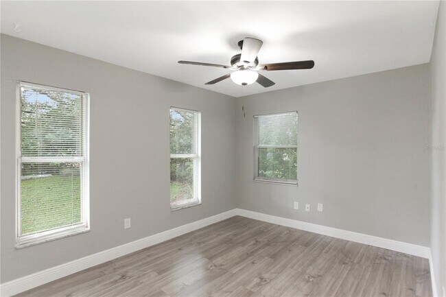 Building Photo - 1022 Norwood Dr