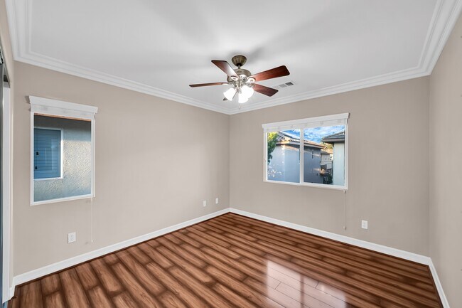 Building Photo - 10509 Hollingsworth Way