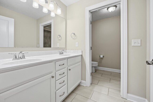 Building Photo - 8057 Pleasant Dr