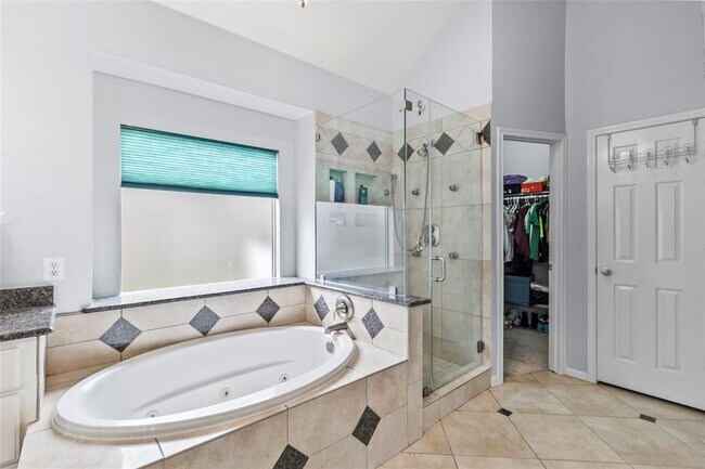 Building Photo - 2105 Mossy Trail Dr