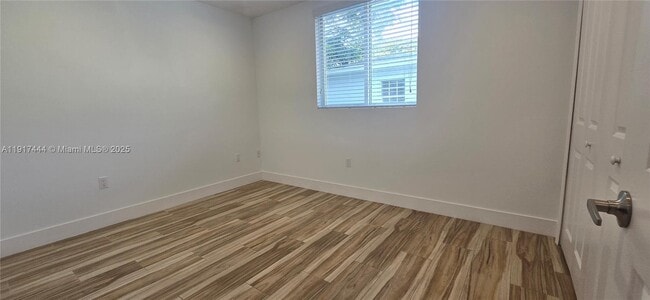 Building Photo - 3620 Thomas Ave