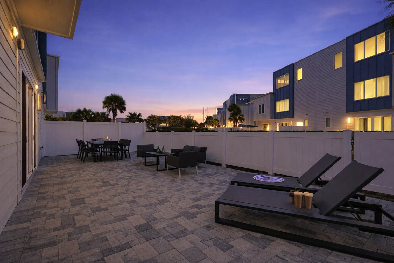 Building Photo - 7770 Sandy Ridge Dr