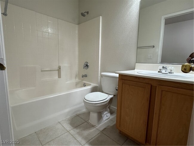 Building Photo - 5934 Gingham St