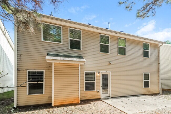 Building Photo - 8 Misty Ct