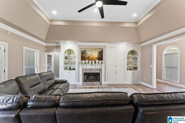 Building Photo - 20892 Sharon Dr
