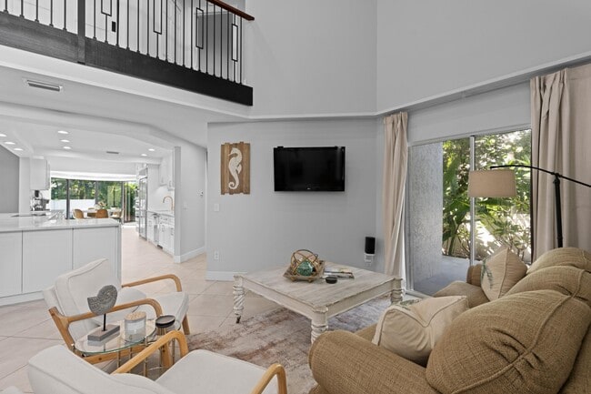 Building Photo - 1050 Brooks Ln