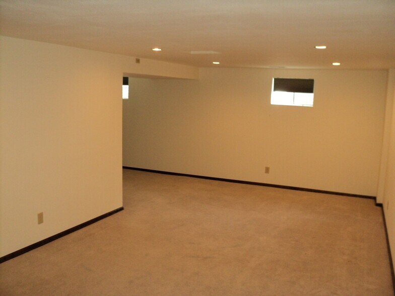 Building Photo - 3816 S Ceylon Way
