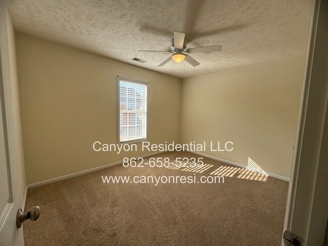 Building Photo - 1247 Chimney Swift Dr