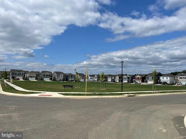 Building Photo - 182 Hamstead Dr