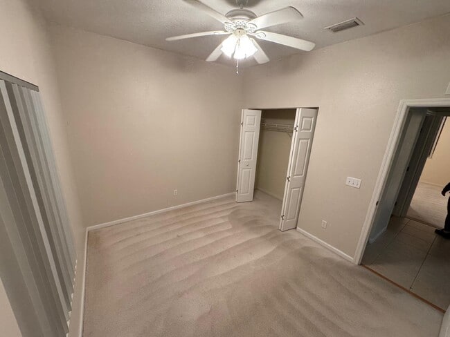 Building Photo - 5520 NW 26th Ln