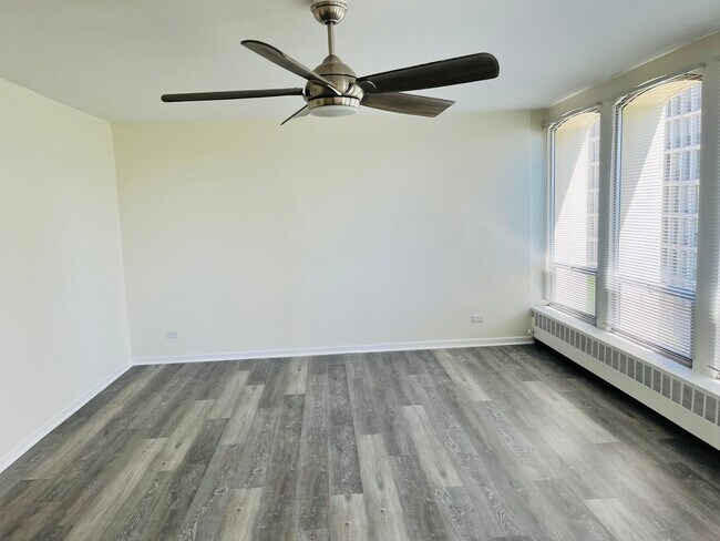 Building Photo - 1401 E 55th St