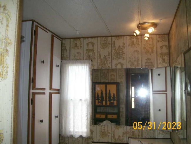 Building Photo - 13 Travertine Ln