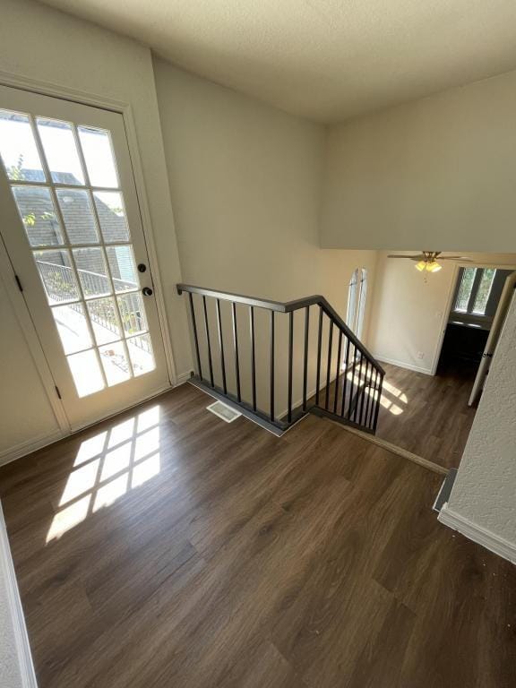 Building Photo - 6114 S Lakewood Ave