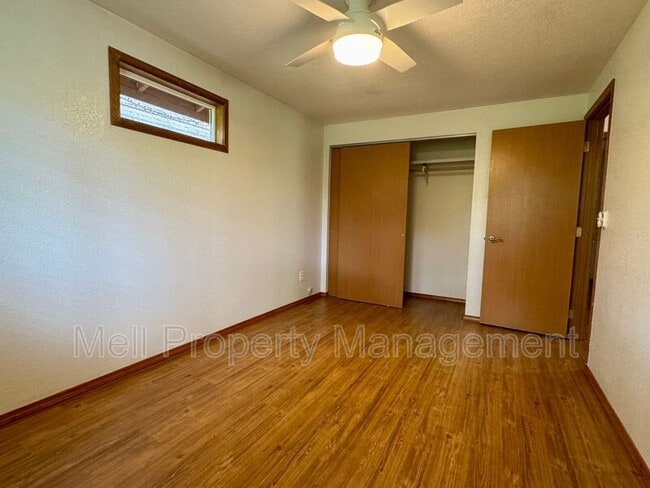 Building Photo - 231 Dogleg Pl