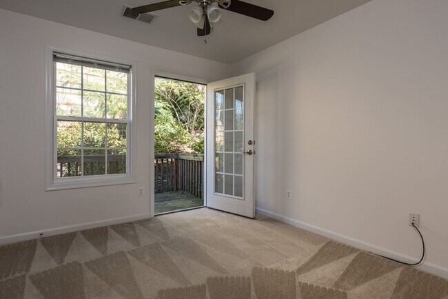 Building Photo - 151 Brookwood Dr