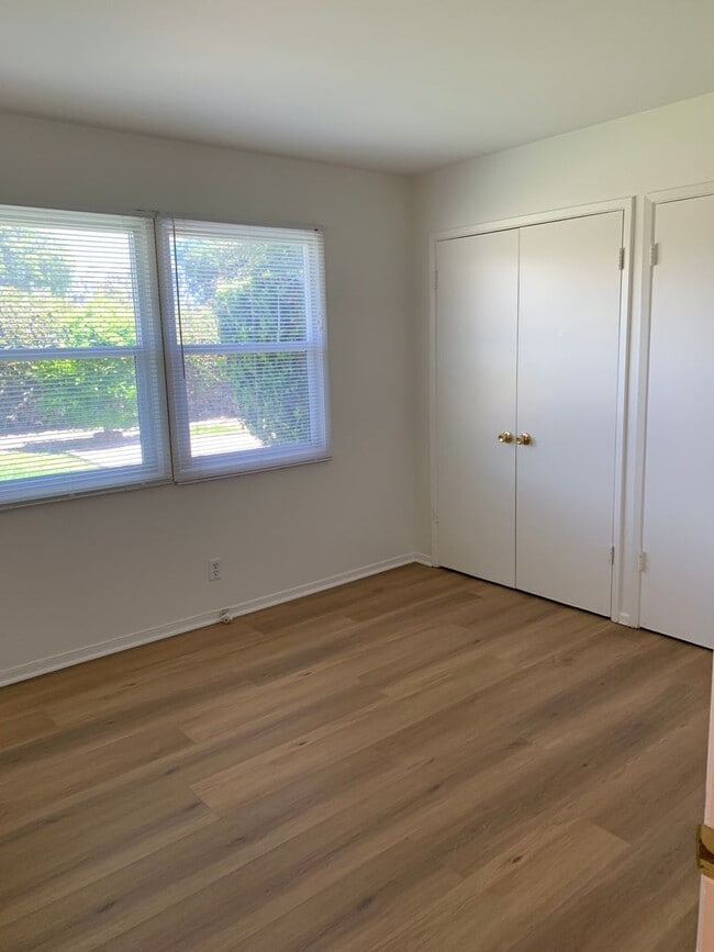 Building Photo - Great Neighborhood, 3 Bedroom Home for Rent