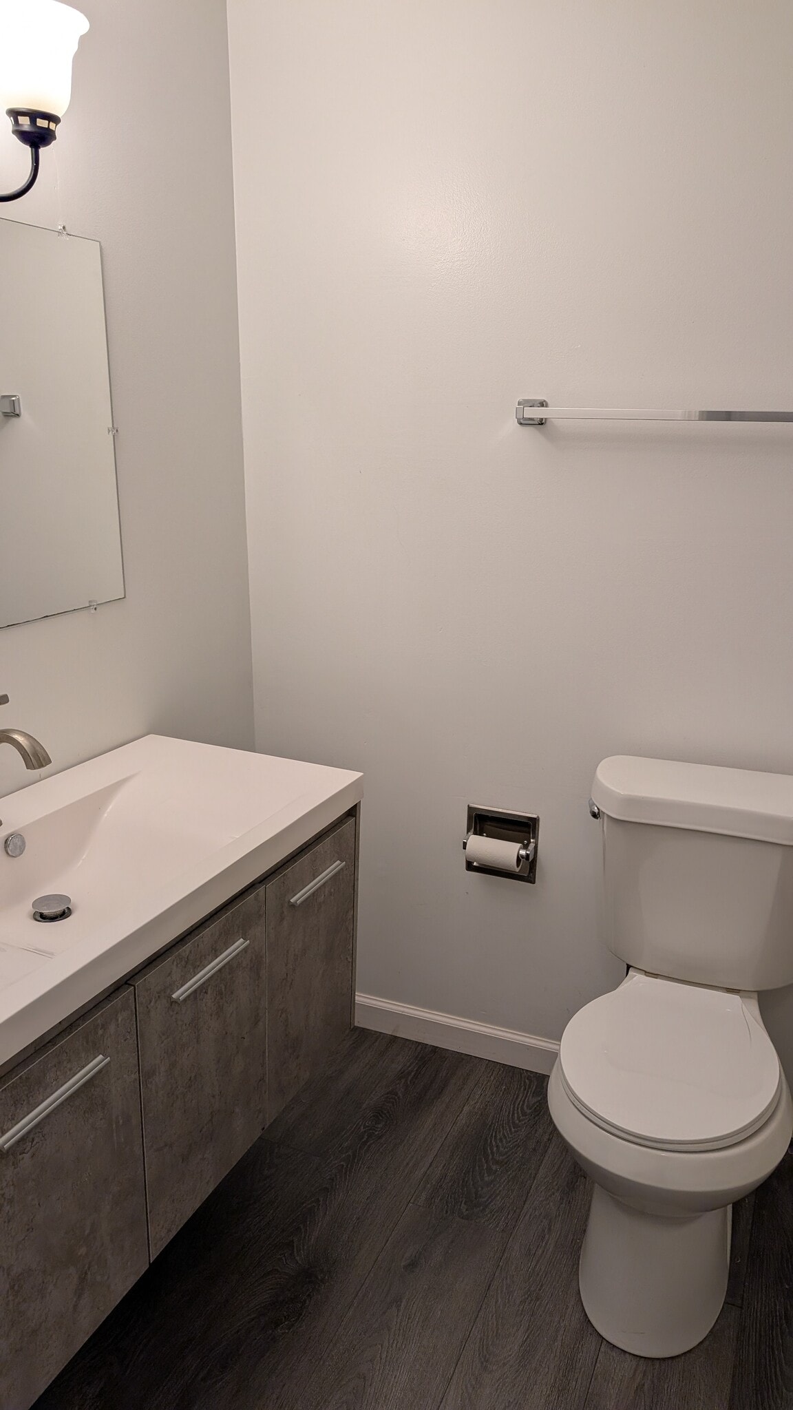 Second floor full bath - 7227 Seymour St NW