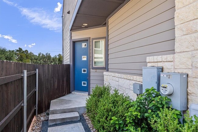 Building Photo - 9301 Cardinals Nest Ln