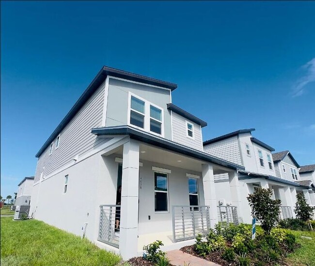 Primary Photo - Stunning 3/2.5 Brand New Modern Home with ...