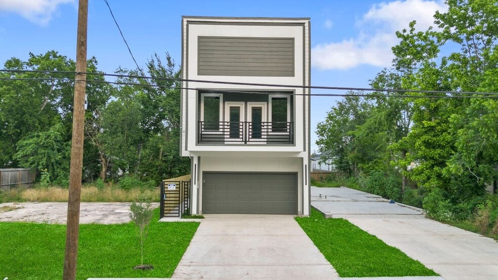 Building Photo - 6631 Foster St
